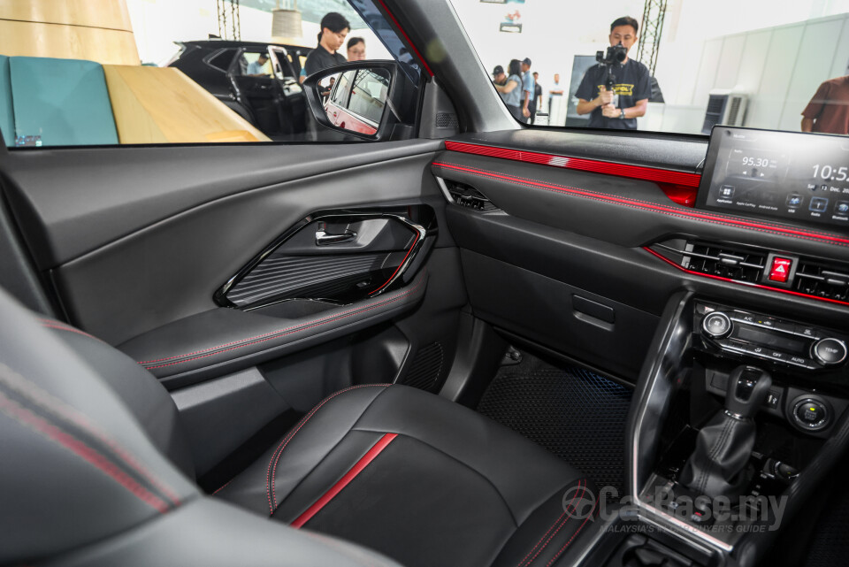 Perodua Traz D66B (2025) Interior