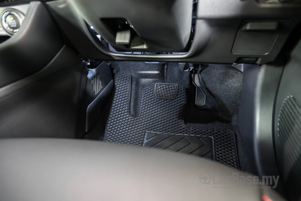 Perodua Traz D66B (2025) Interior