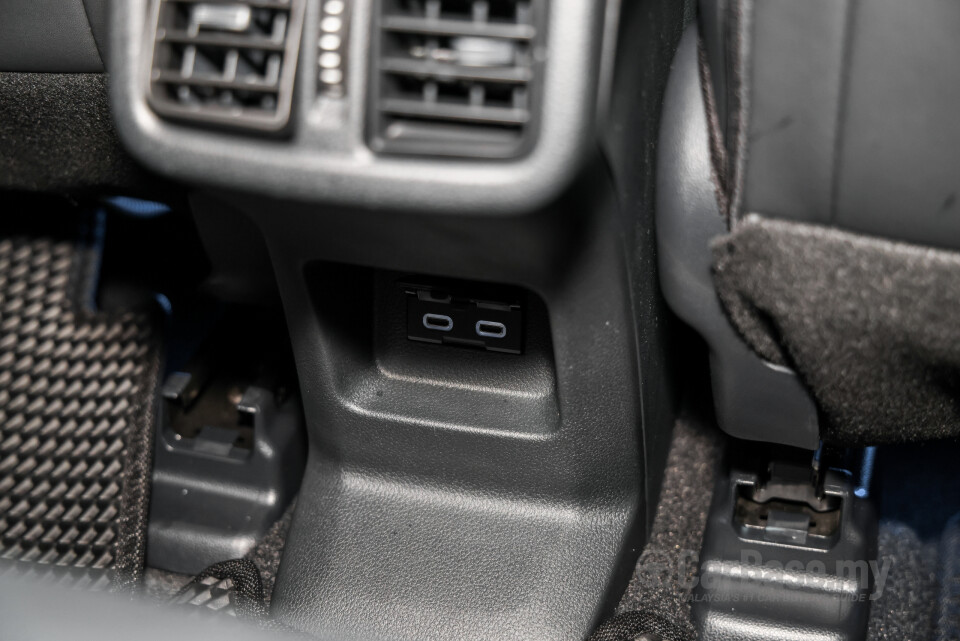 Perodua Traz D66B (2025) Interior