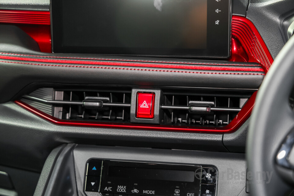 Perodua Traz D66B (2025) Interior