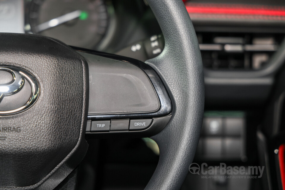 Perodua Traz D66B (2025) Interior