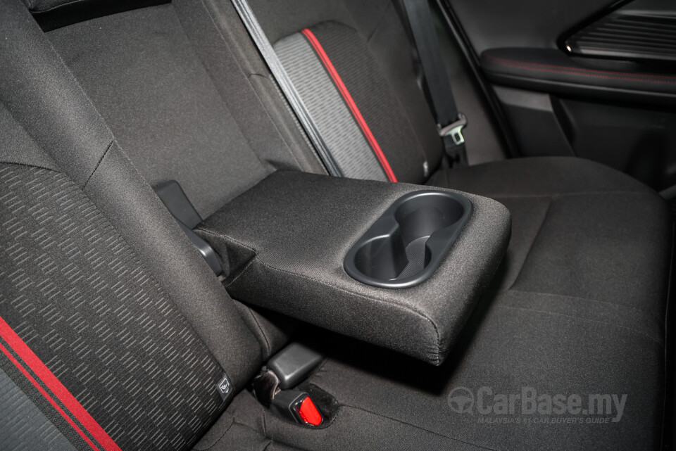 Perodua Traz D66B (2025) Interior
