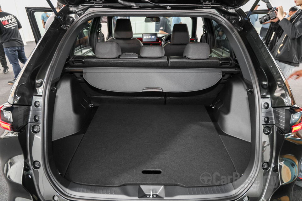 Perodua Traz D66B (2025) Interior
