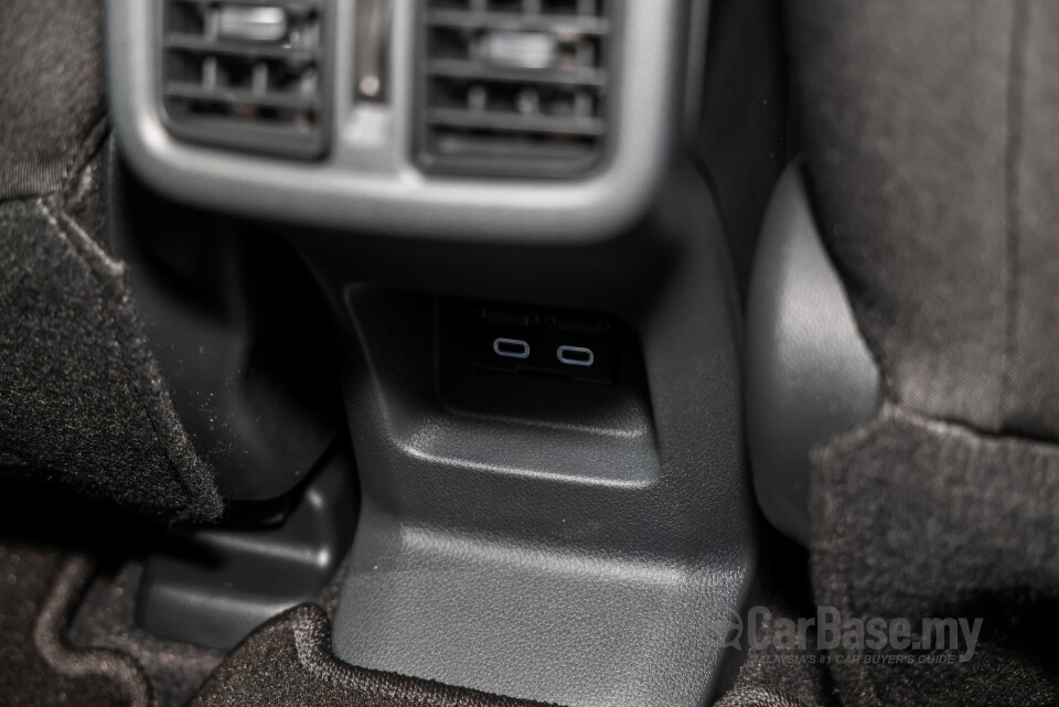 Perodua Traz D66B (2025) Interior