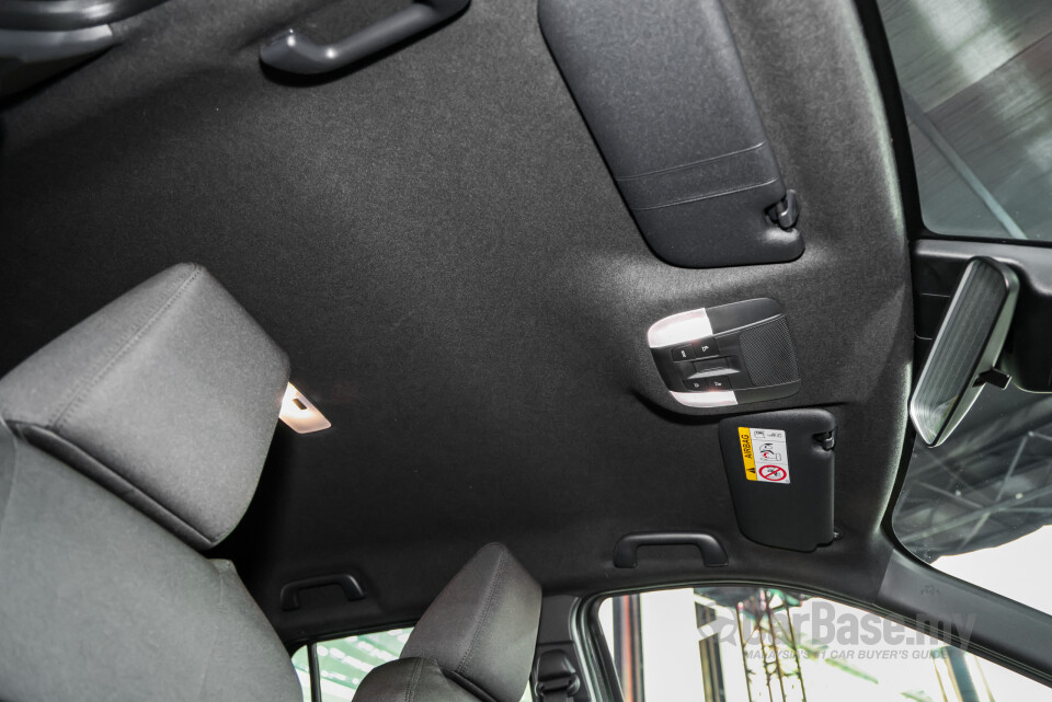 Perodua Traz D66B (2025) Interior