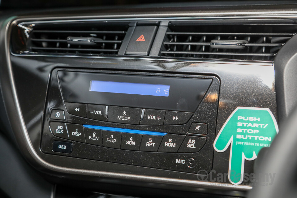 Toyota Fortuner AN160 (2016) Interior