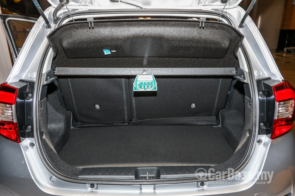 Perodua Myvi D20N (2017) Interior