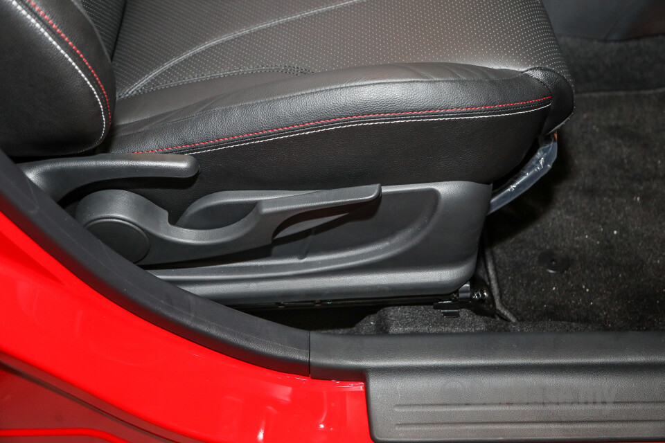 Mitsubishi ASX Mk1 Facelift (2013) Interior