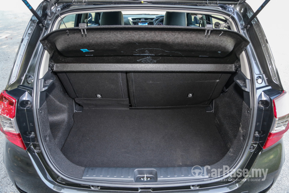 Perodua Myvi D20N (2017) Interior