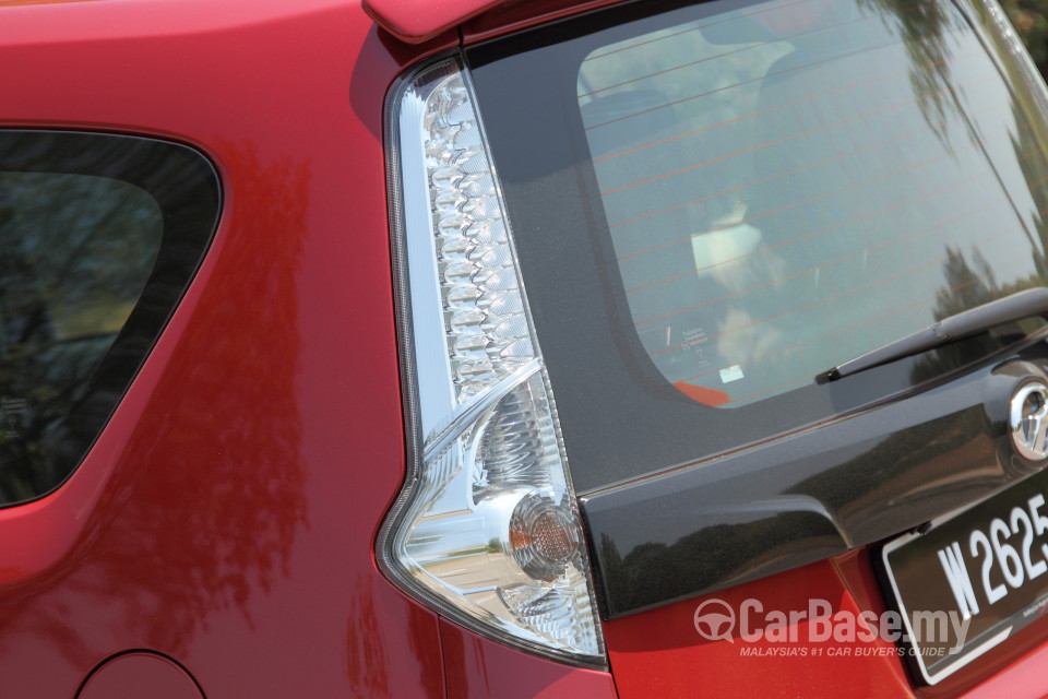 Perodua Alza Mk1 Facelift (2014) Exterior