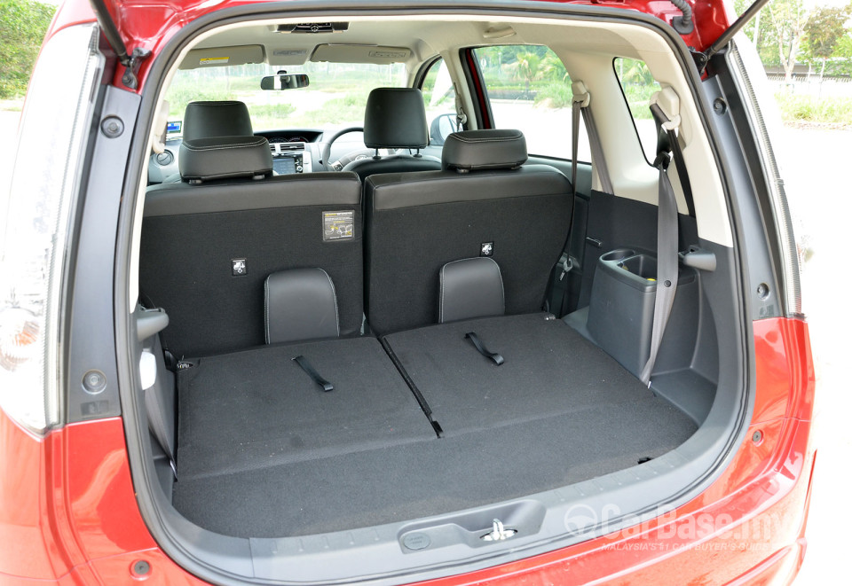 Perodua Alza Mk1 Facelift (2014) Interior