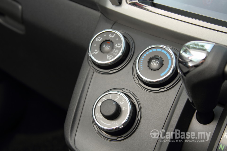 Perodua Alza Mk1 Facelift (2014) Interior