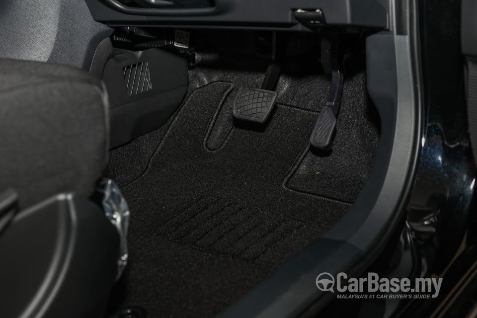 Perodua Alza D27A (2022) Interior