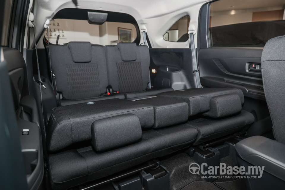 Perodua Alza D27A (2022) Interior