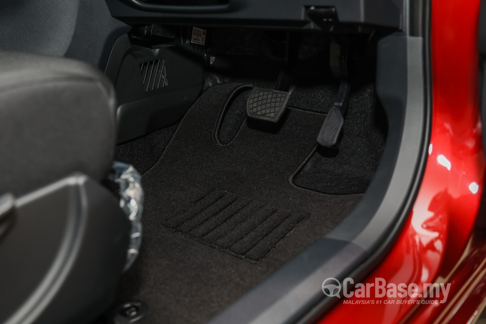 Perodua Alza D27A (2022) Interior