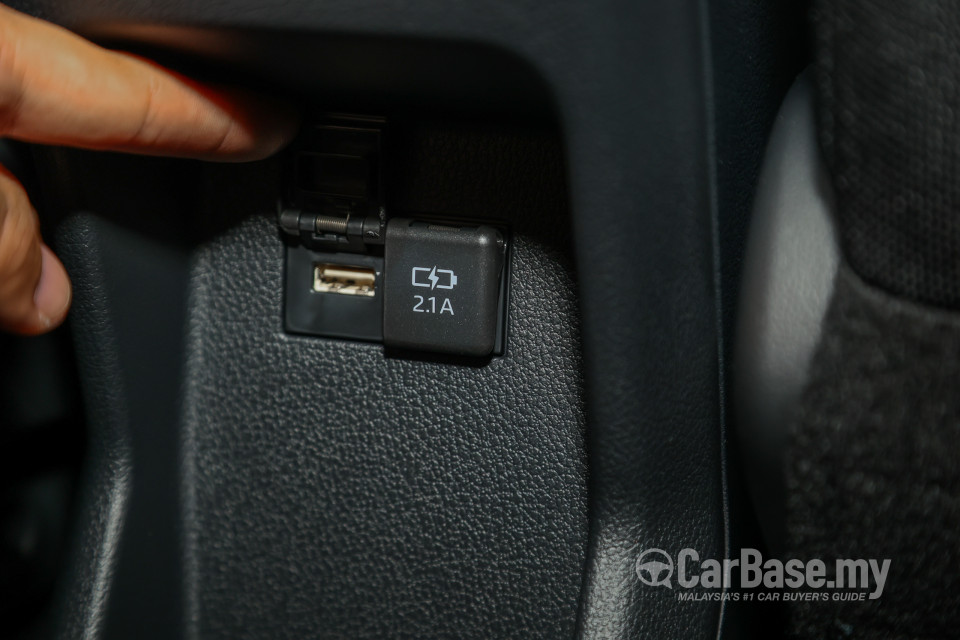 Perodua Alza D27A (2022) Interior