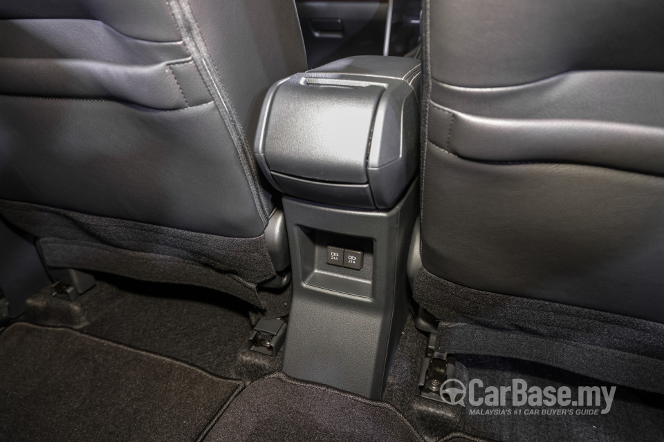 Perodua Alza D27A (2022) Interior