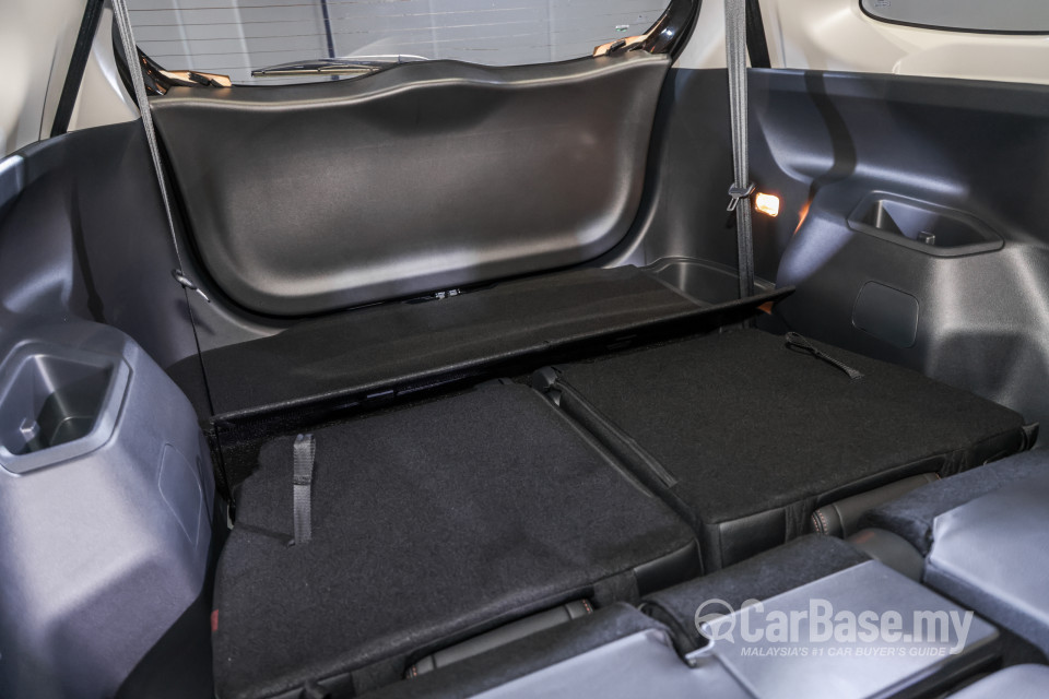 Perodua Alza D27A (2022) Interior