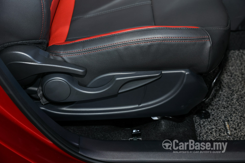 Perodua Alza D27A (2022) Interior