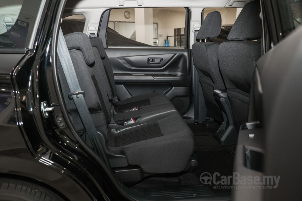 Perodua Alza D27A (2022) Interior
