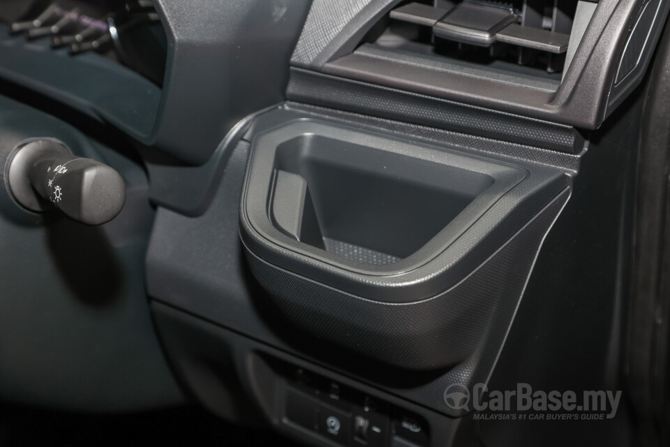 Perodua Alza D27A (2022) Interior