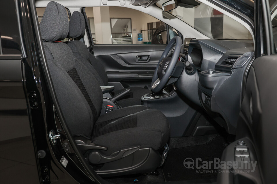 Perodua Alza D27A (2022) Interior