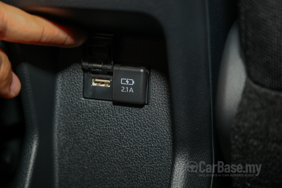 Perodua Alza D27A (2022) Interior