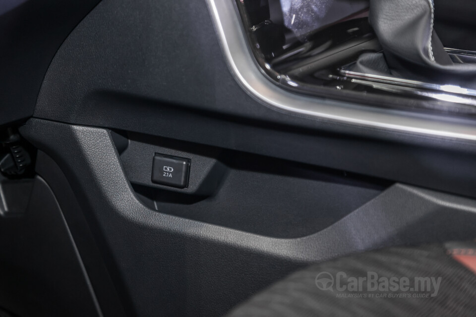 Perodua Alza D27A (2022) Interior