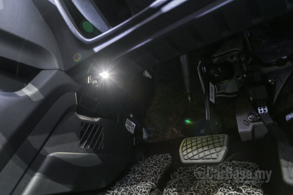 Perodua Alza D27A (2022) Interior