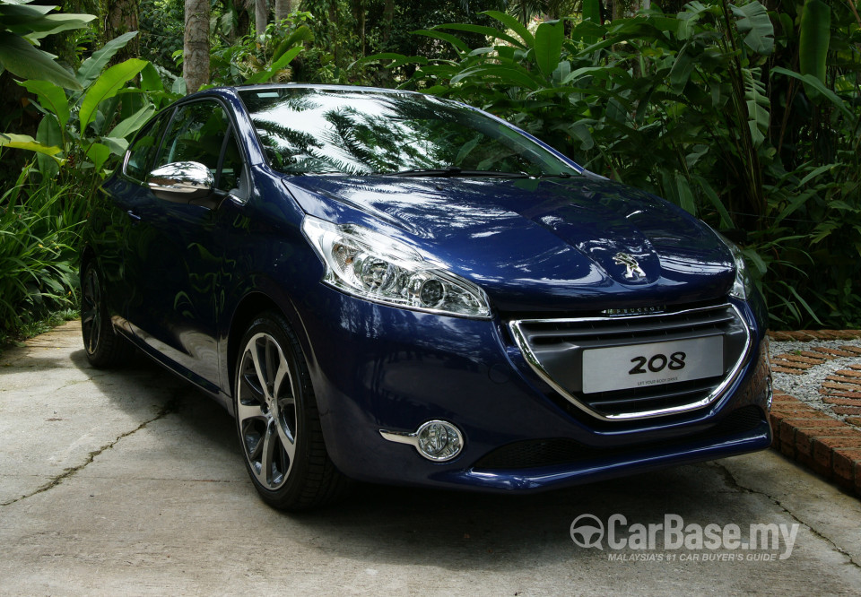 Peugeot 208 Mk1 (2013) Exterior