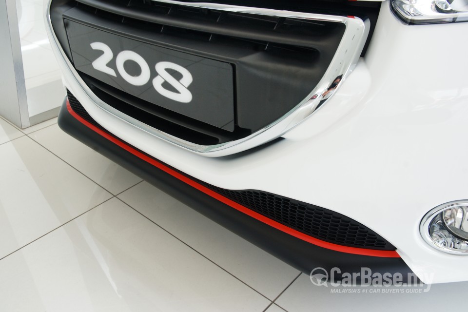 Peugeot 208 Mk1 (2013) Exterior