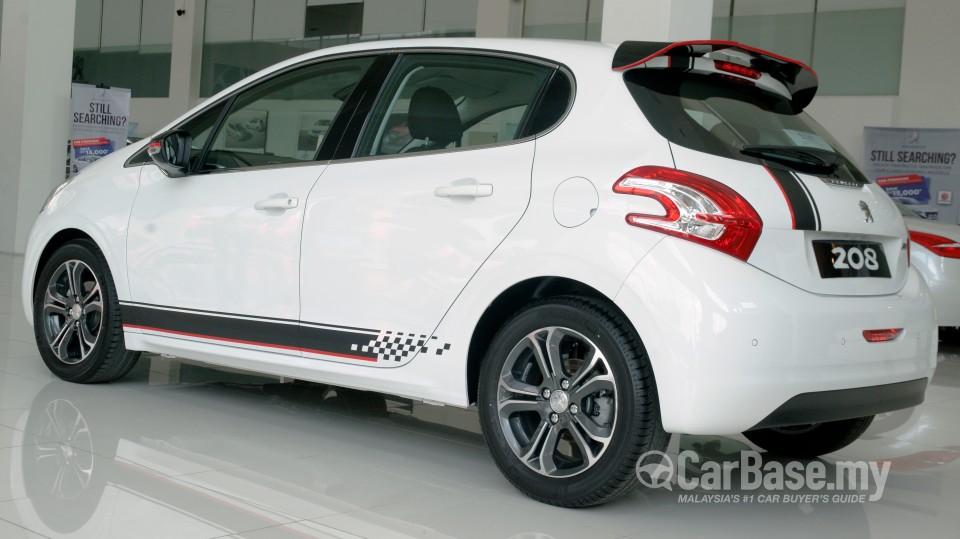 Peugeot 208 Mk1 (2013) Exterior