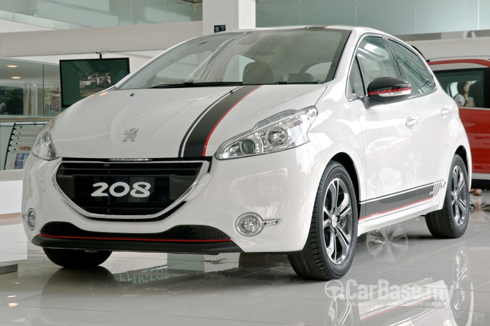 Peugeot 208 Mk1 (2013) Exterior