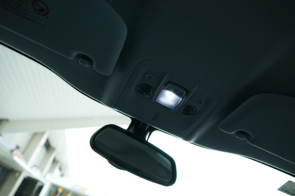 Peugeot 208 Mk1 (2013) Interior