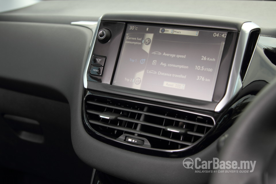 Peugeot 208 Mk1 (2013) Interior
