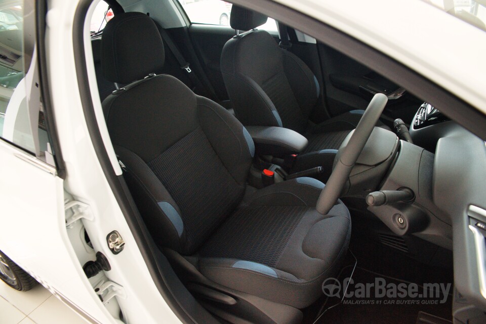 Mazda MX-5 ND (2015) Interior