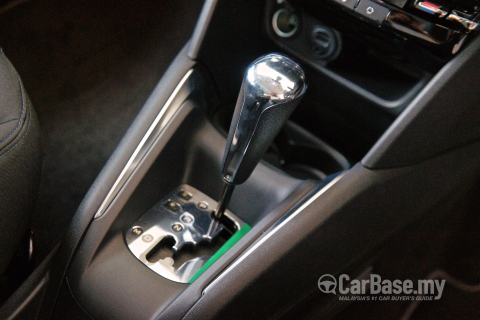 Peugeot 208 Mk1 (2013) Interior