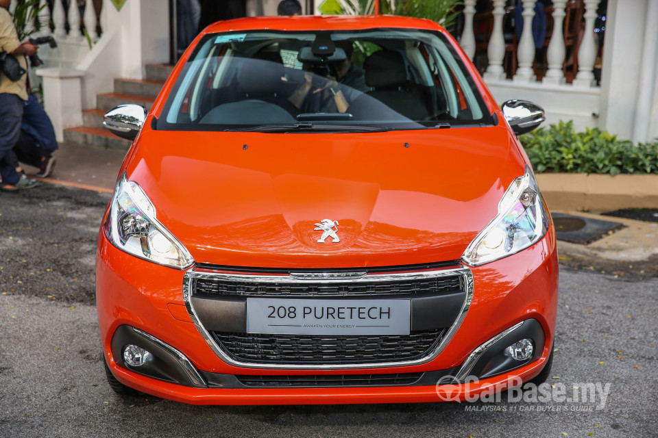 Peugeot 208 Mk1 Facelift (2017) Exterior