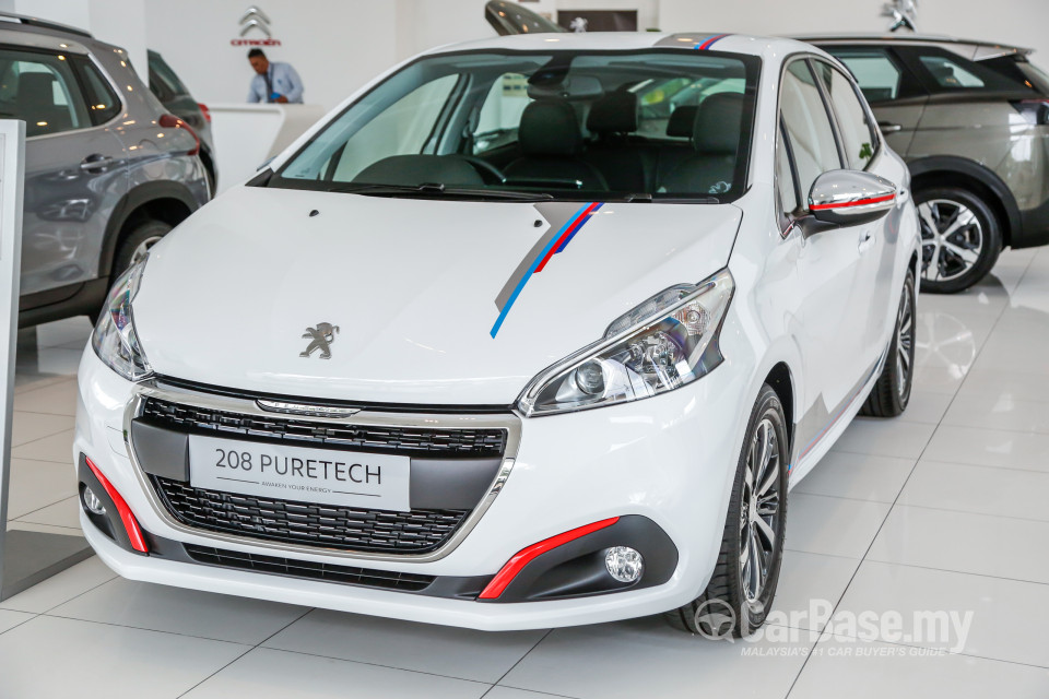 Peugeot 208 Mk1 Facelift (2017) Exterior