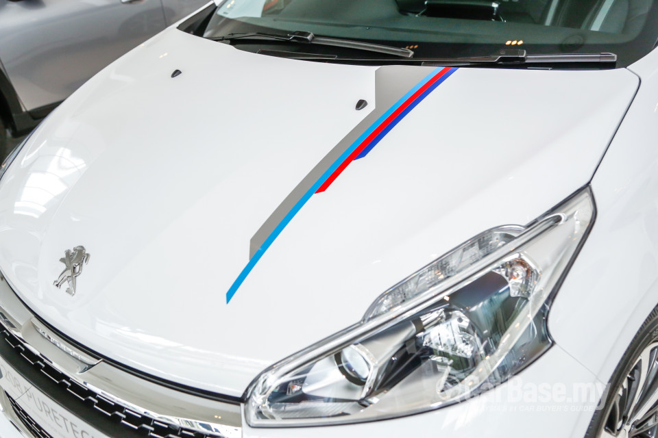 Peugeot 208 Mk1 Facelift (2017) Exterior