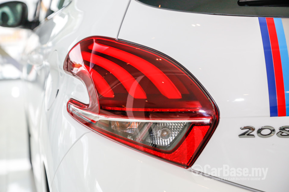 Peugeot 208 Mk1 Facelift (2017) Exterior