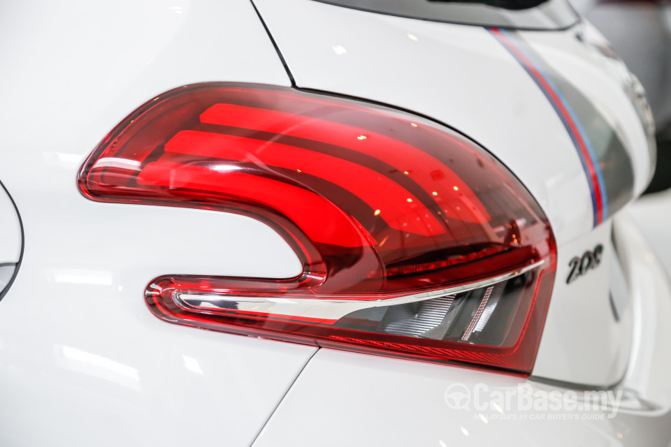 Peugeot 208 Mk1 Facelift (2017) Exterior