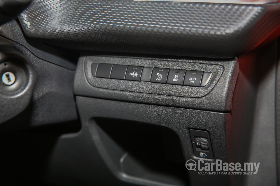 Peugeot 208 Mk1 Facelift (2017) Interior