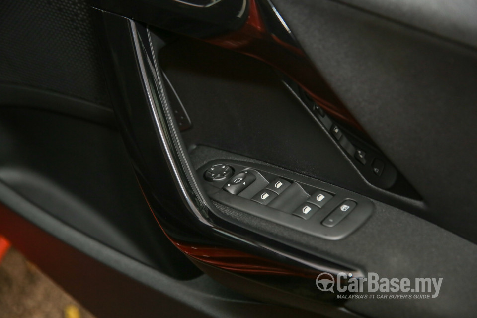 Peugeot 208 Mk1 Facelift (2017) Interior