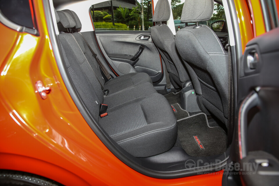 Nissan Navara D23 Facelift (2021) Interior