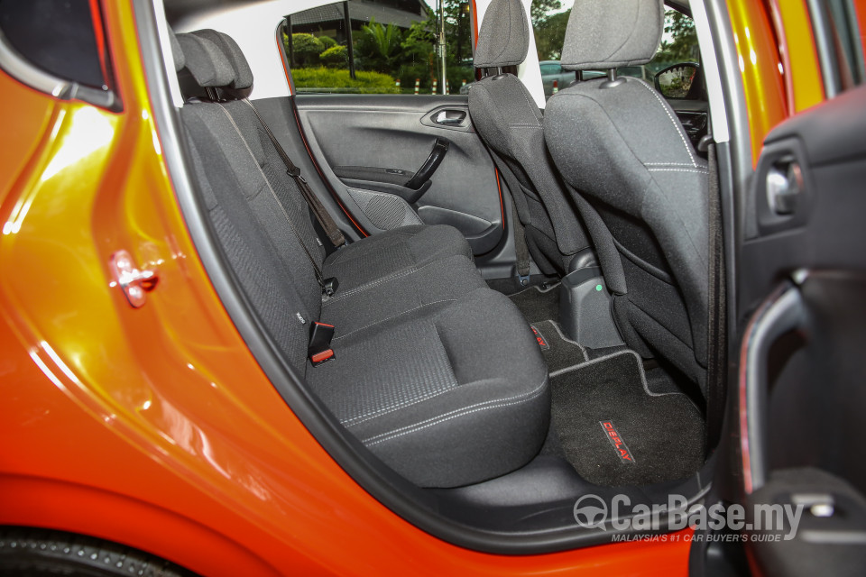 Peugeot 208 Mk1 Facelift (2017) Interior