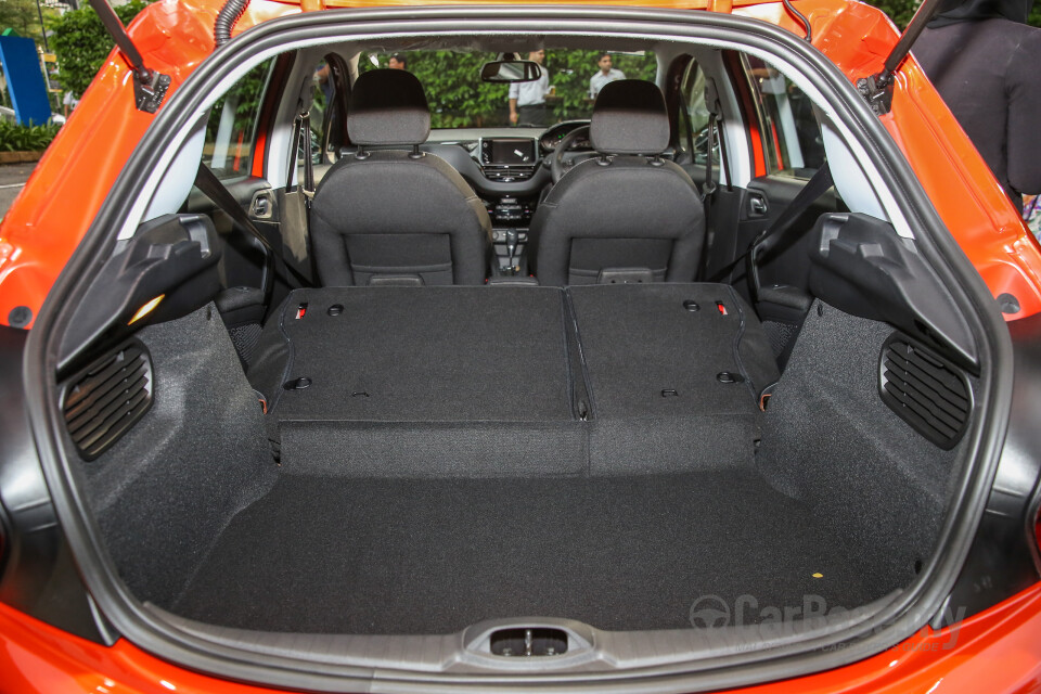 Audi A4 B9 (2016) Interior