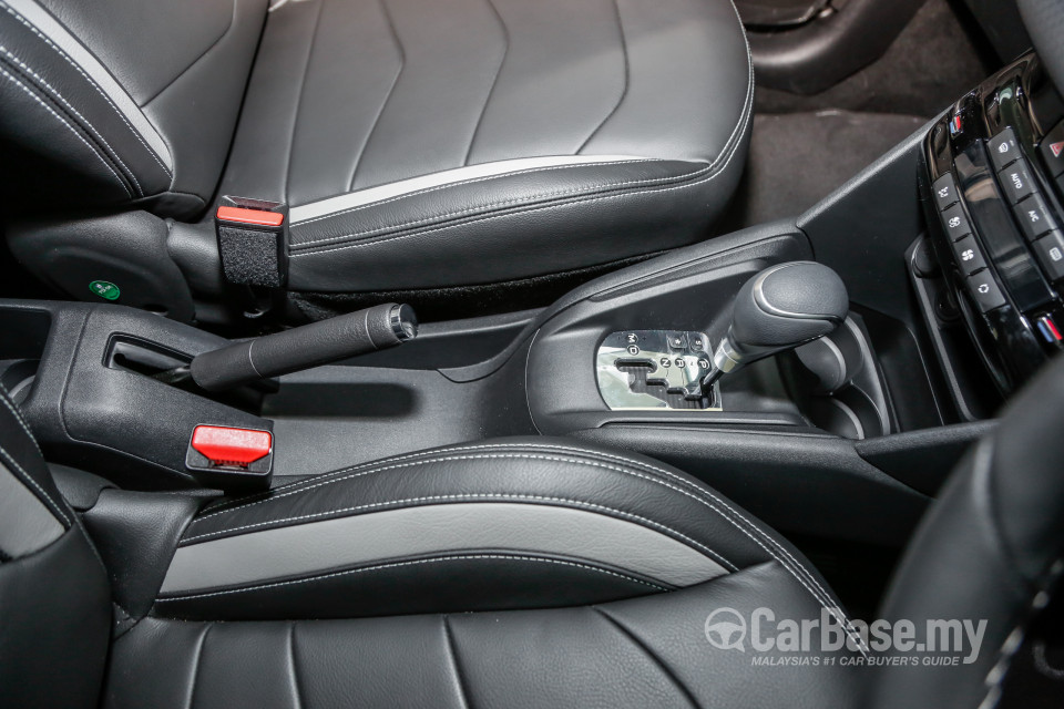 Peugeot 208 Mk1 Facelift (2017) Interior