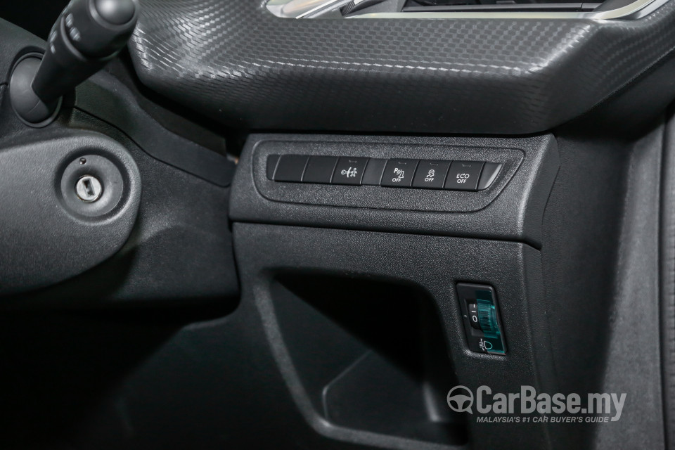 Peugeot 208 Mk1 Facelift (2017) Interior