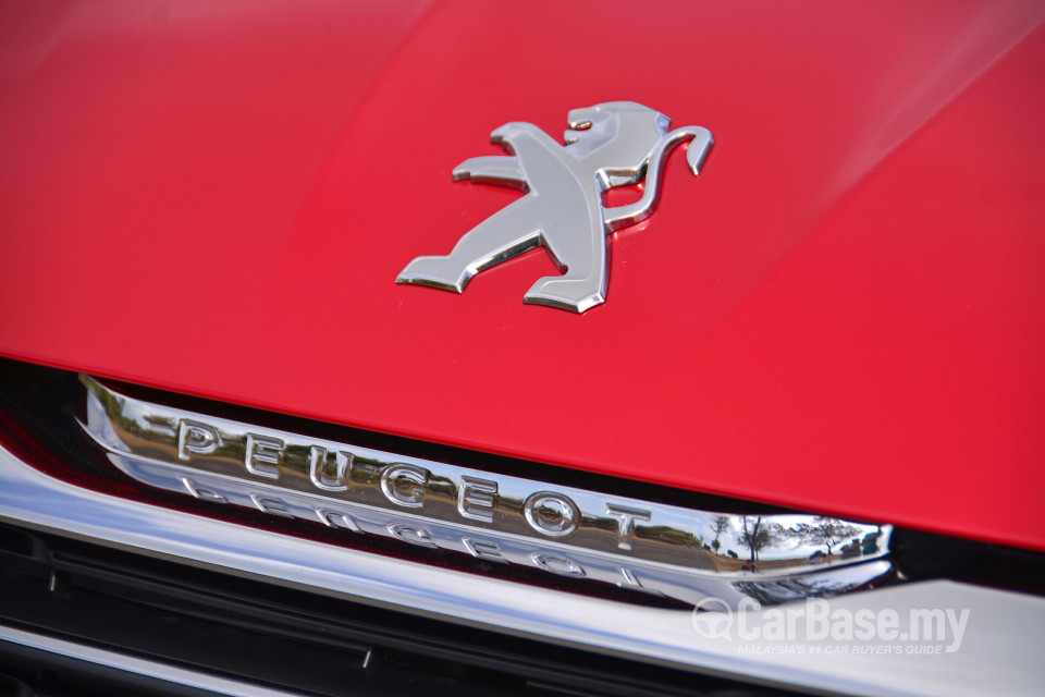 Peugeot 308 T9 (2015) Exterior